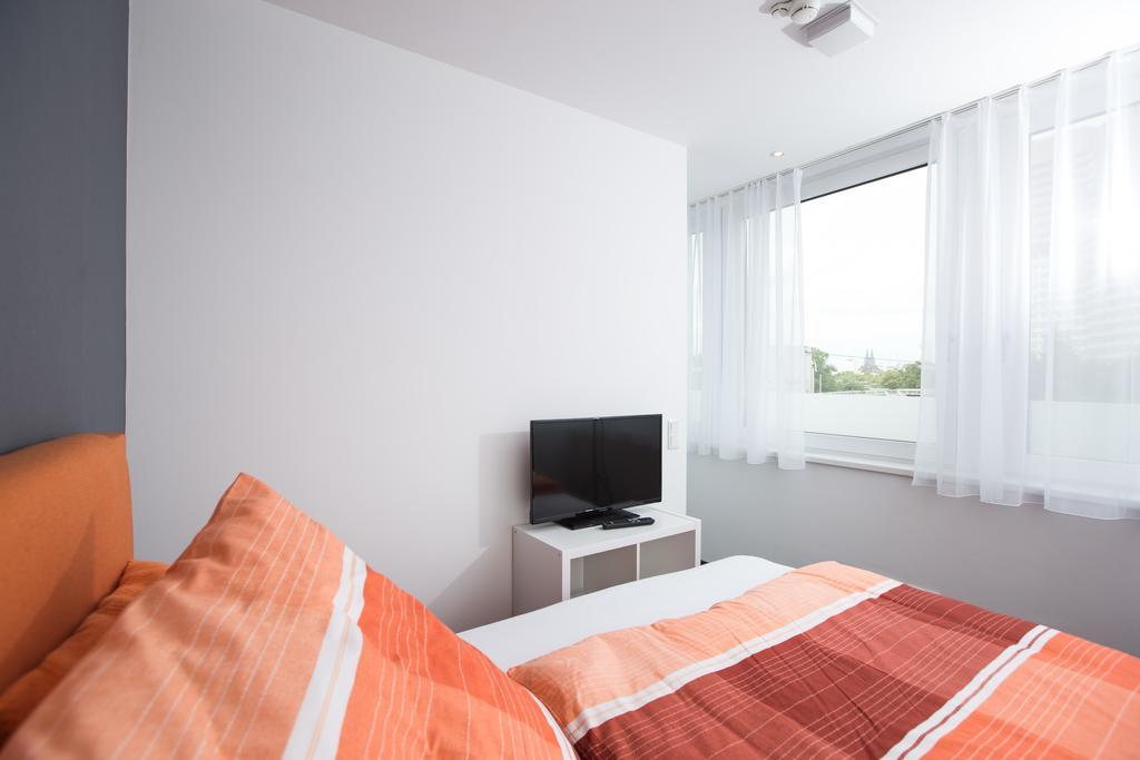 Design Sleepy Cologne Aparthotel Bagian luar foto